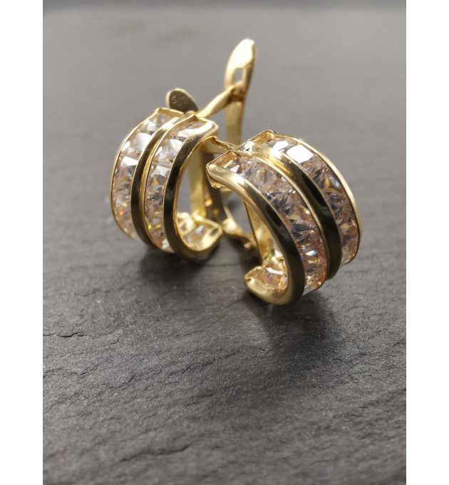 ARGOLLAS ORO AMARILLO DOBLE CARRIL CON CIRCONITAS . ARGOLLAS ORO AMARILLO DOBLE CARRIL CON CIRCONITAS .